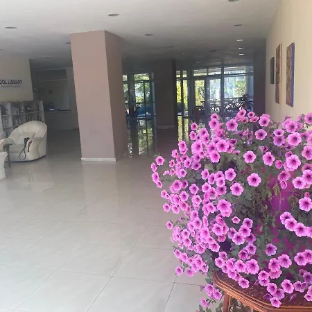 Semiramida Gardens Apartment Διαμέρισμα Σάνι Μπιτς