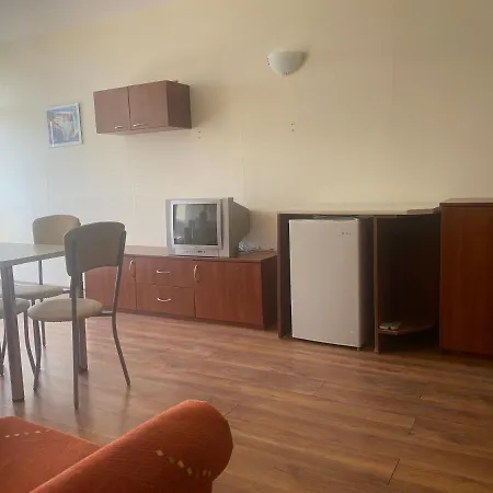 Semiramida Gardens Apartment * Σάνι Μπιτς